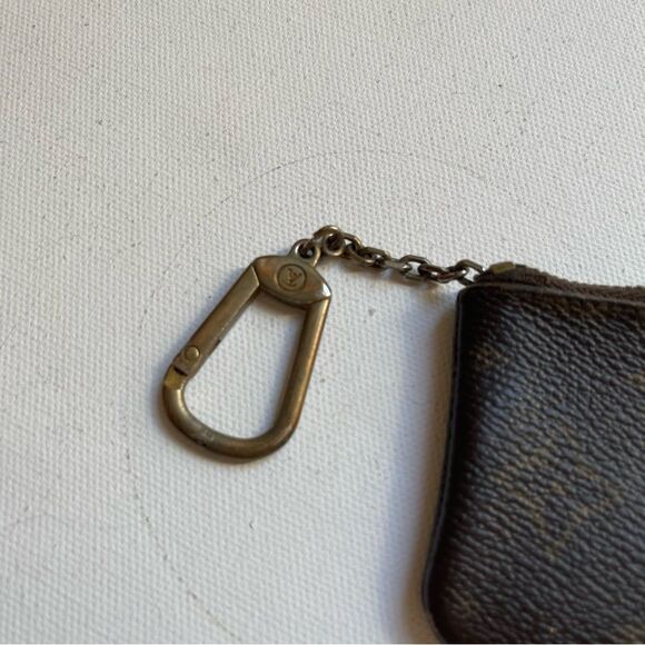 Louis Vuitton Monogram Key Cles Keychain Coin Pouch Zip PROJECT FLAW - Picture 2 of 7